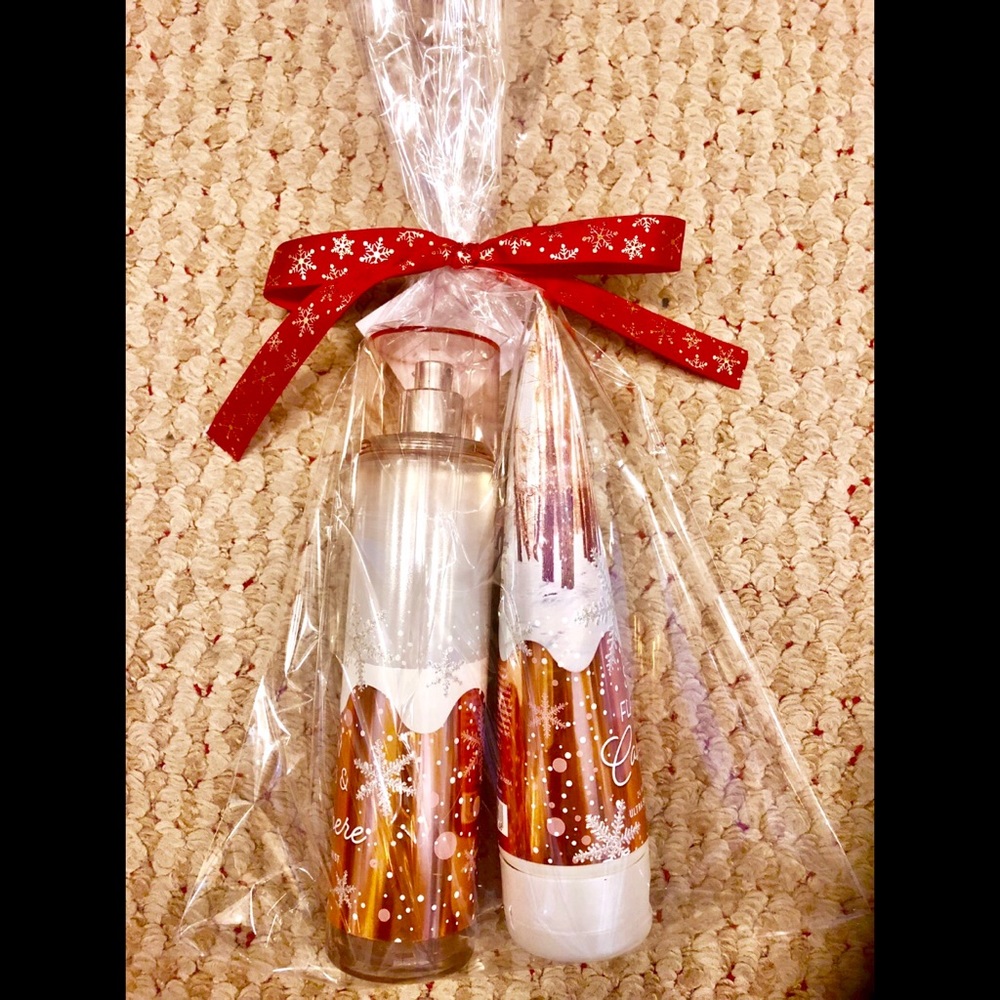 SOLD OUT Bath & Body Works Snowflakes and Cashmere